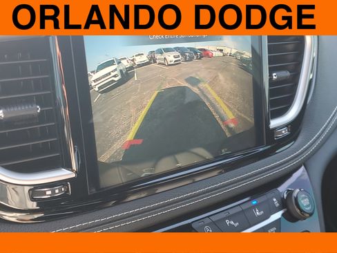 New 2026 Chrysler Pacifica Select image 14