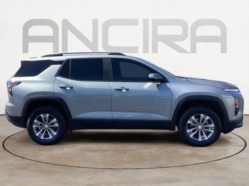 Used 2025 Chevrolet Equinox LT w/ Convenience Package II FWD image 13