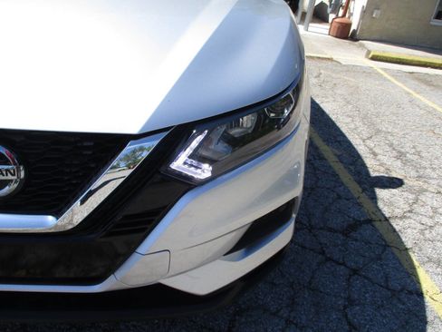 Used 2021 Nissan Rogue Sport S image 25