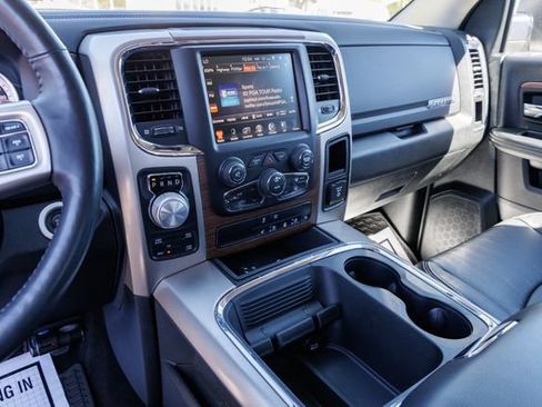 Used 2017 RAM 1500 Laramie w/ Convenience Group AWD/4WD image 19