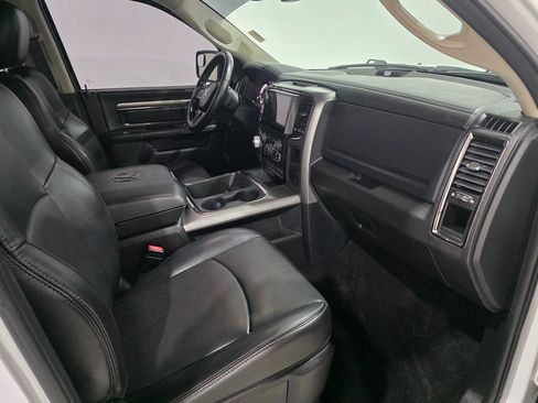 Used 2017 RAM 1500 Sport image 25