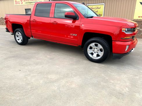Used 2018 Chevrolet Silverado 1500 LT w/ Texas Edition image 1