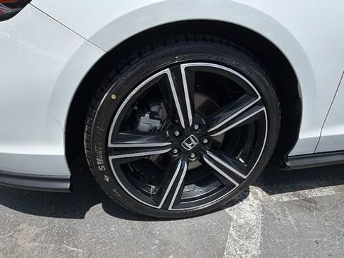 Used 2023 Honda Accord Sport image 10
