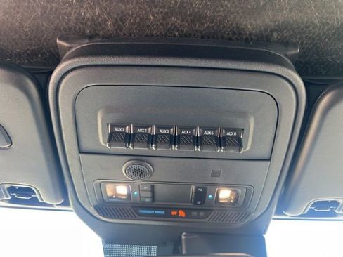 Used 2023 Ford Bronco Wildtrak AWD/4WD image 33