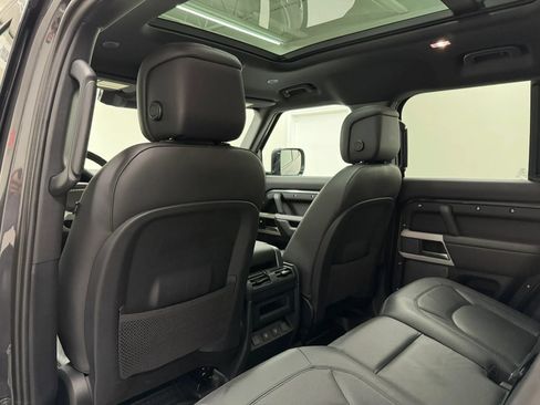 Used 2024 Land Rover Defender 110 SE AWD/4WD image 63