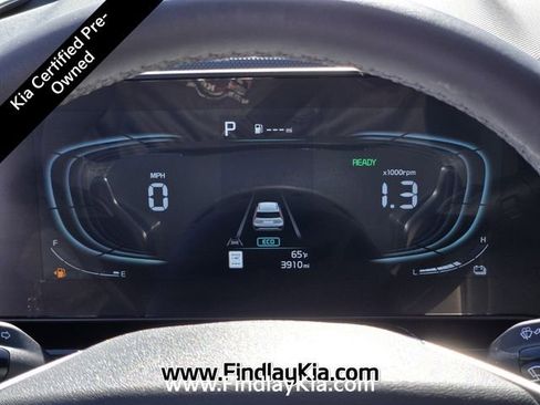 Certified 2025 Kia Niro SX image 27