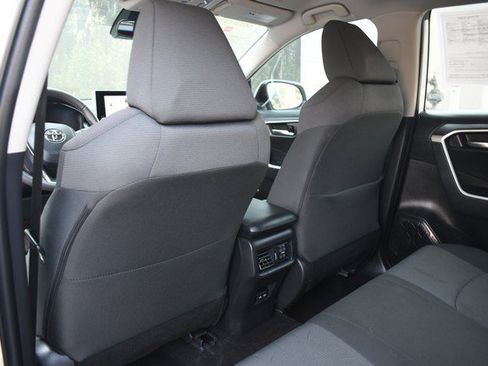 Used 2024 Toyota RAV4 XLE AWD/4WD image 21