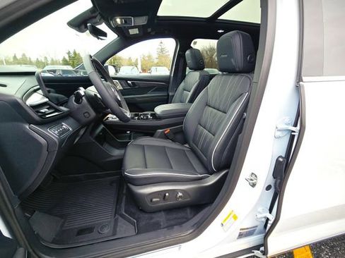 New 2026 Buick Enclave Avenir w/ Super Cruise Package image 11