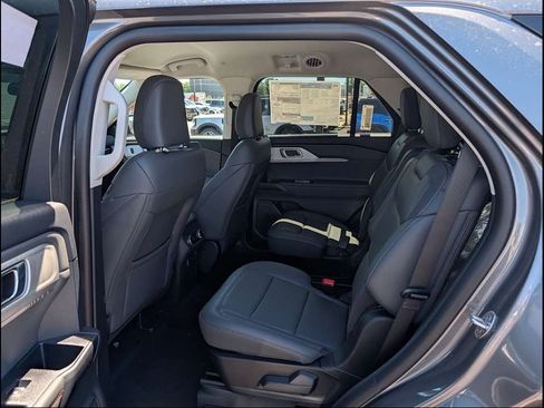 New 2026 Ford Explorer Active w/ Active Comfort Package AWD/4WD image 6