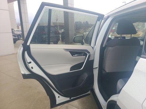 Used 2023 Toyota RAV4 XLE image 14