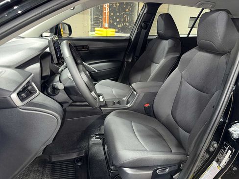 Used 2026 Toyota Corolla Cross LE AWD/4WD image 15