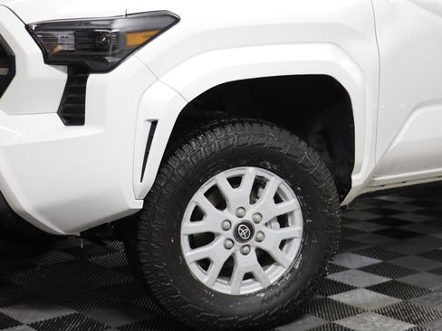 Used 2025 Toyota Tacoma SR image 3