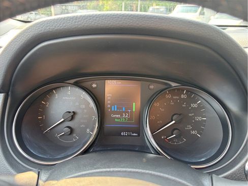Used 2020 Nissan Rogue SV w/ Premium Package FWD image 23