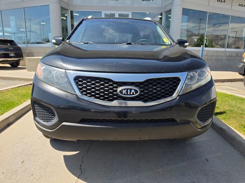 Used 2013 Kia Sorento LX AWD/4WD image 2