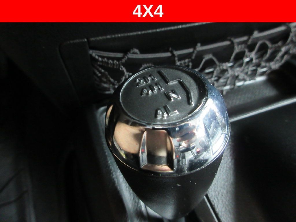 Used 2018 Jeep Wrangler Unlimited Sport AWD/4WD image 14