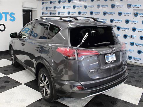 Used 2016 Toyota RAV4 XLE image 2