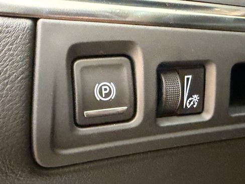 New 2026 Cadillac XT5 Luxury image 18