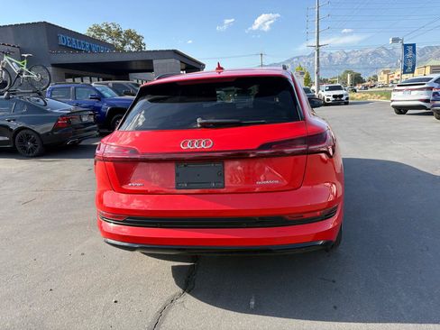 Used 2021 Audi e-tron Prestige w/ Prestige Package AWD/4WD image 7