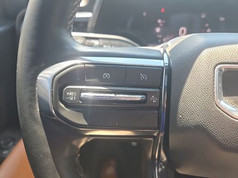Used 2023 GMC Canyon AT4 w/ AT4 Premium Package AWD/4WD image 18