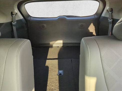 Used 2021 Toyota Highlander Platinum AWD/4WD image 9