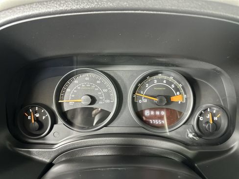 Used 2014 Jeep Patriot Latitude AWD/4WD image 14