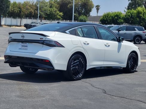 New 2026 Nissan Sentra SR w/ SR Premium Package FWD image 2