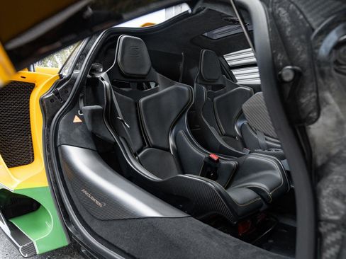 Used 2019 McLaren Senna image 4