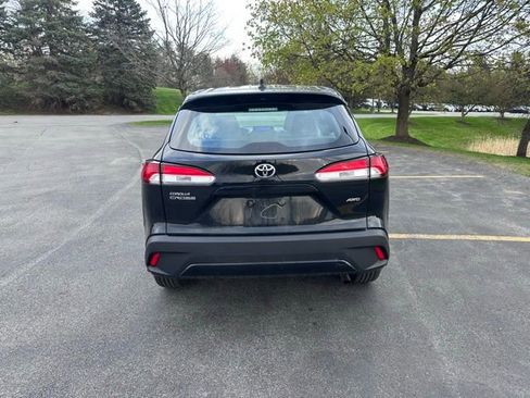 Used 2023 Toyota Corolla Cross L image 4