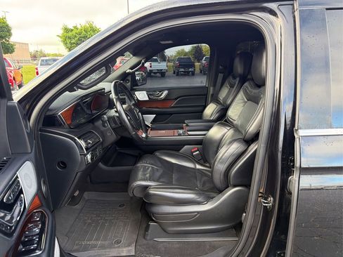 Used 2019 Lincoln Navigator L Reserve AWD/4WD image 20