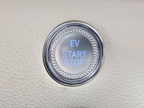 New 2026 Genesis GV60 RWD image 16
