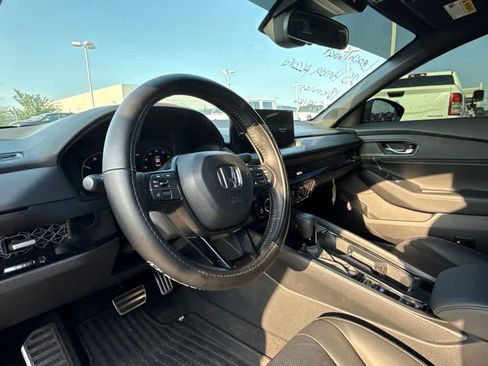 Used 2025 Honda Accord Sport image 15