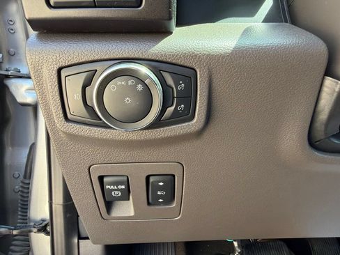 Used 2020 Ford Expedition Limited w/ Equipment Group 302A RWD image 27
