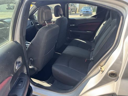 Used 2011 Dodge Avenger Heat FWD image 8