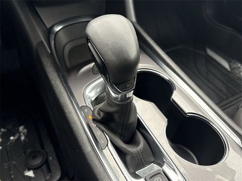 Used 2023 Chevrolet Malibu LT w/ Midnight Edition image 15