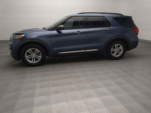 Used 2020 Ford Explorer XLT w/ Equipment Group 202A RWD image 2