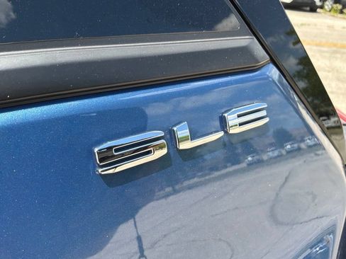 Used 2024 GMC Terrain SLE AWD/4WD image 28