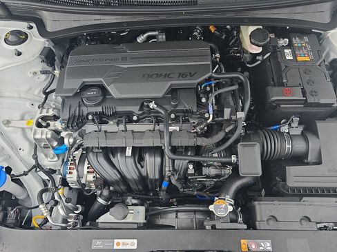 New 2026 Hyundai Elantra SE image 31