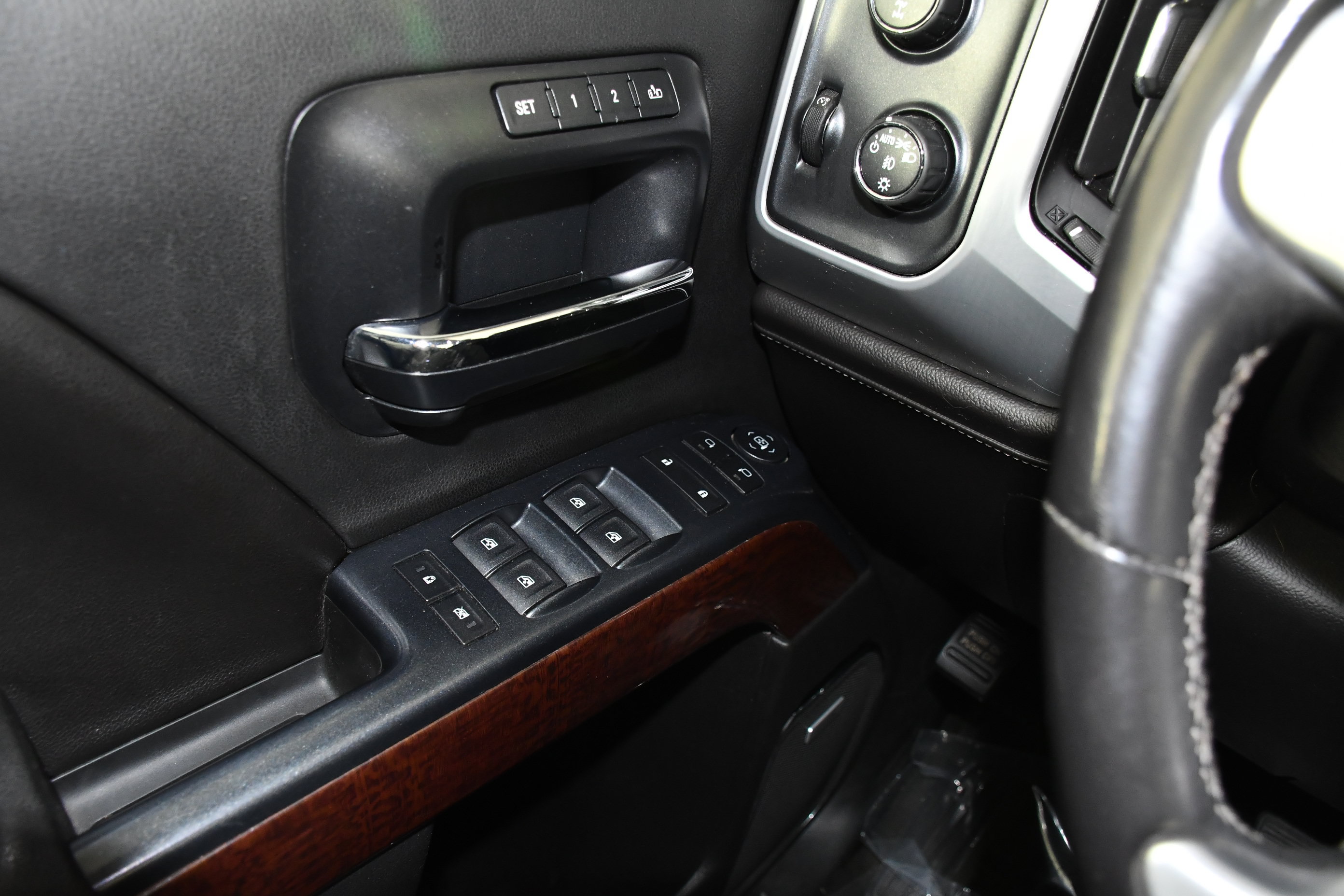 Used 2015 GMC Sierra 3500 SLT AWD/4WD image 37
