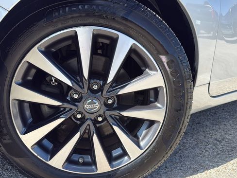 Used 2017 Nissan Altima 2.5 SL FWD image 26