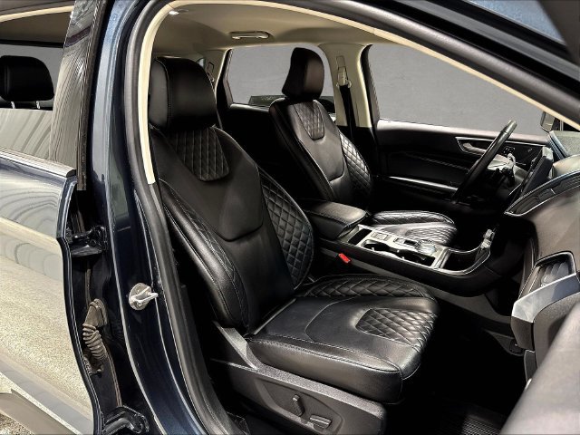 Used 2023 Ford Edge Titanium w/ Equipment Group 301A AWD/4WD image 32