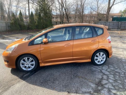 Used 2011 Honda Fit Sport image 2