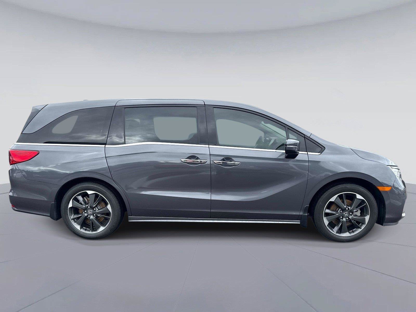 Used 2023 Honda Odyssey Elite image 2