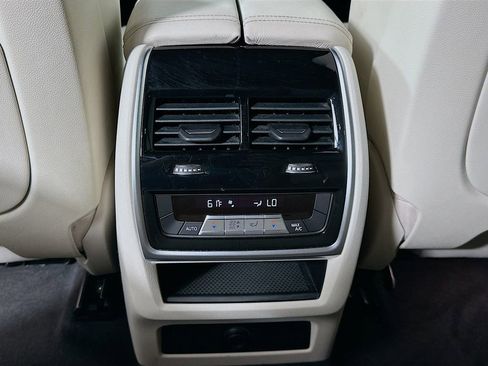 Used 2020 BMW X5 xDrive40i w/ Premium Package image 26