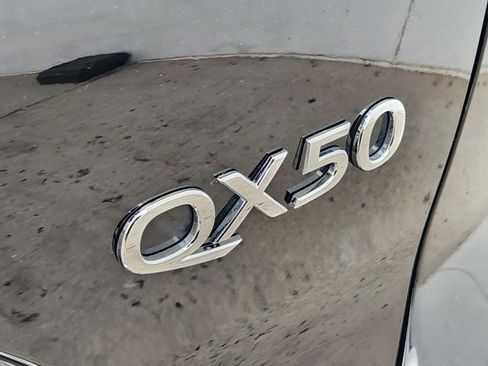 Used 2023 INFINITI QX50 Luxe image 10