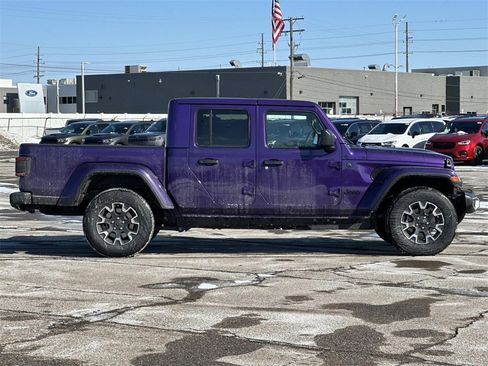 New 2026 Jeep Gladiator Sport image 2