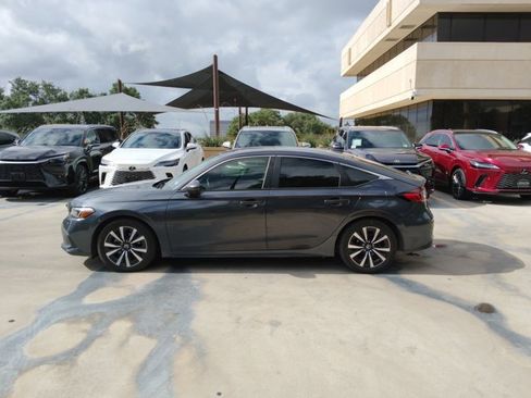 Used 2024 Honda Civic EX-L image 1