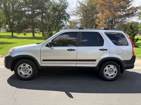 Used 2006 Honda CR-V LX image 2
