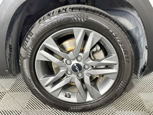 Used 2023 Kia Seltos LX AWD/4WD image 29
