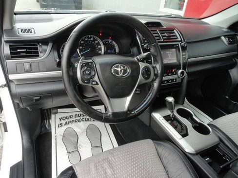 Used 2014 Toyota Camry SE image 7