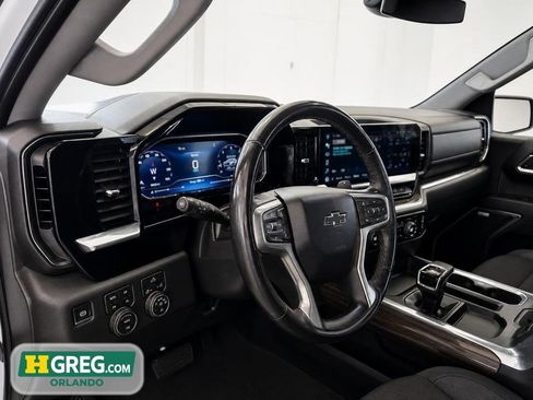 Used 2024 Chevrolet Silverado 1500 LT Trail Boss w/ Convenience Package II AWD/4WD image 10